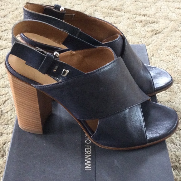 Alberto Fermani Navy Sandal - Picture 5 of 11